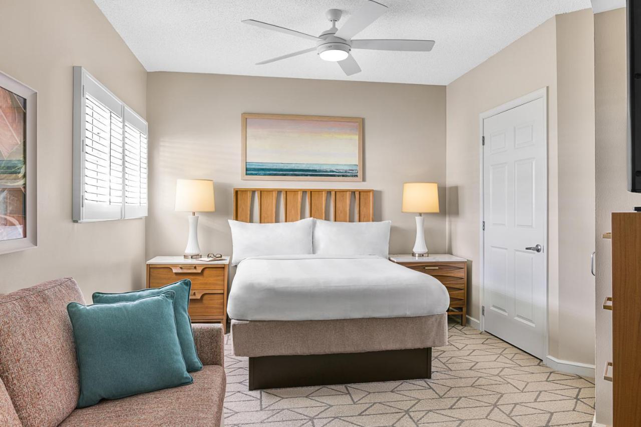 Two-Bedroom Villa Roll Shower Balcony Lake View Mobility Accessible